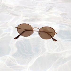 Vintage 70s inspired sunglasses
